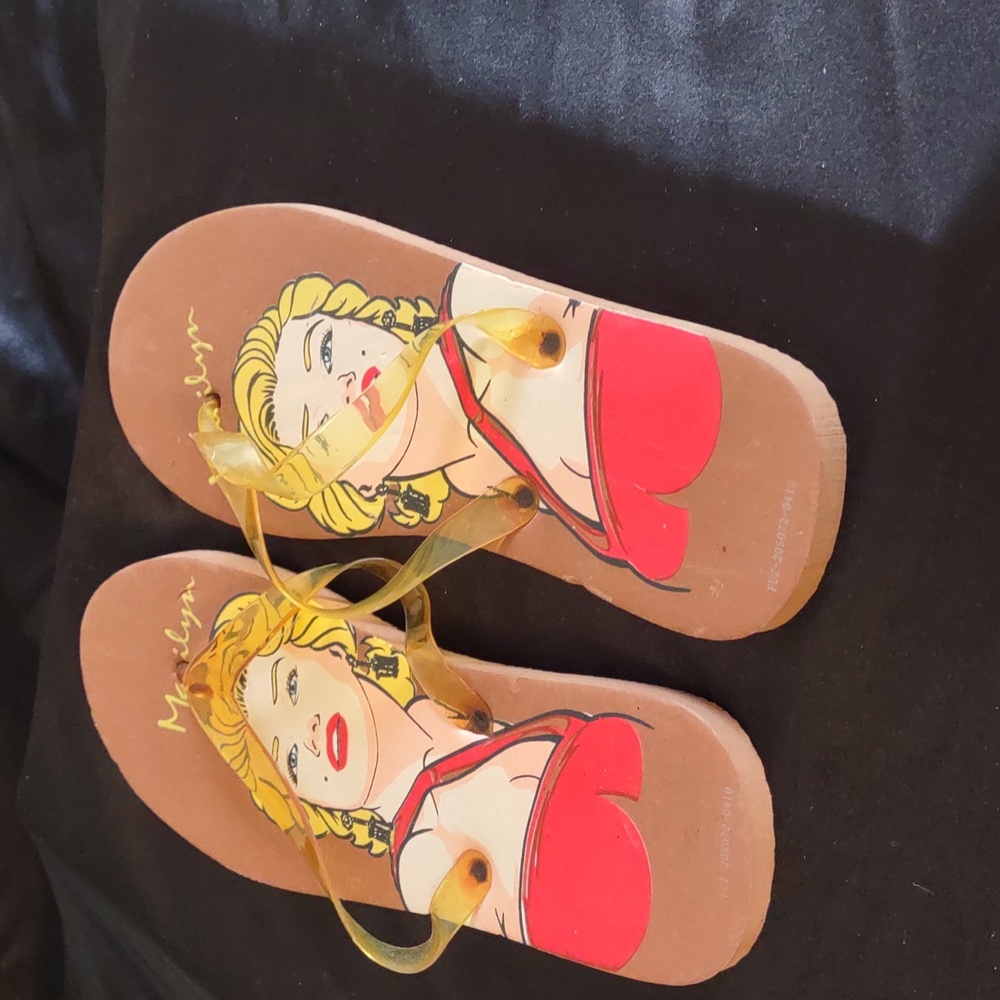 Women's MARILYN MONROE Flip Flops